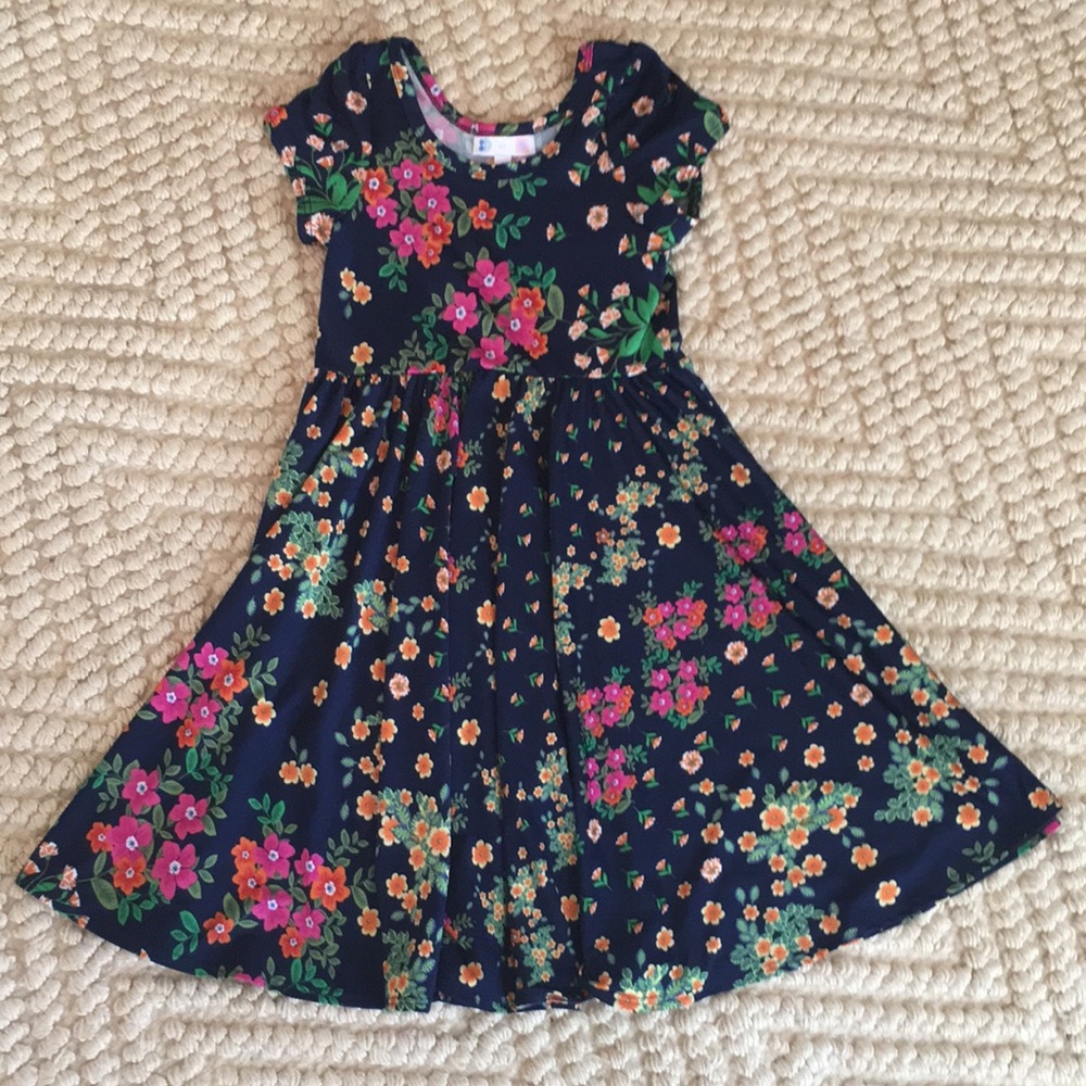 LulaRoe dotdot smile dress